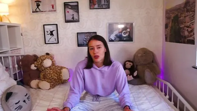 Mein erstes Mal Nackt, direkt aus meinem Zimmer :)