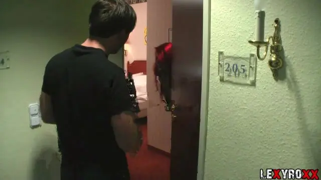 Mieser Fremdfick! Notgeile Bitch vs. Eheglück!