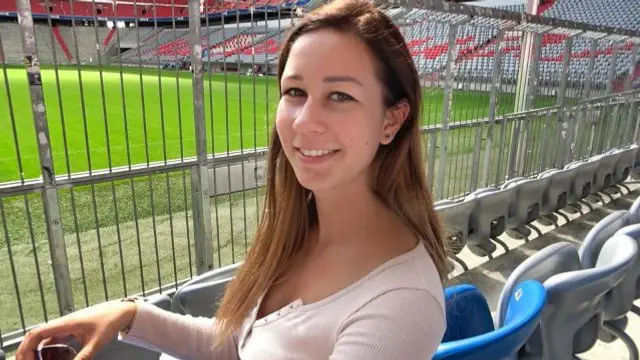 Verbotener Sex im Fußballstadion!!