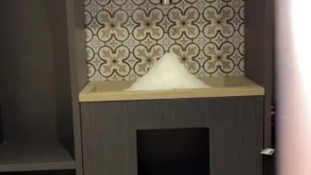 HOTEL SAUNA - BEIM MASTURBIEREN BESPANNT