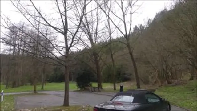 SB u. Pee bei Chat auf Parkplatz