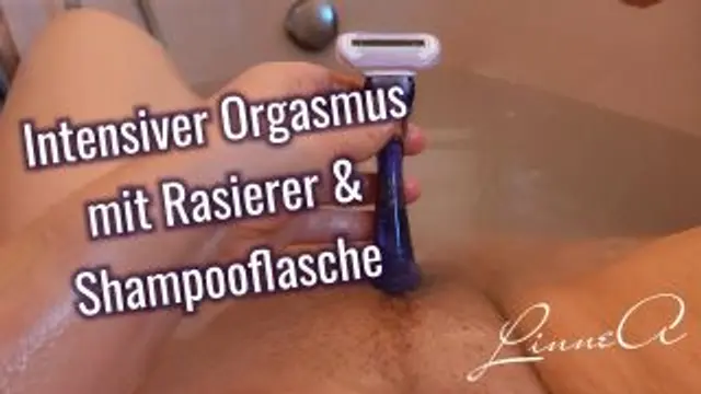Zweckentfremdet❗️Mega Orgasmus durch Badartikel, behaart😜