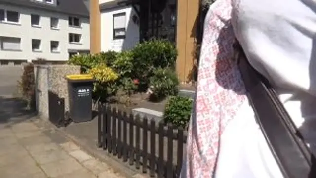 Lisa`s Hausbesuch,USER-Fick in Duisburg!!!