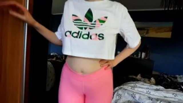 Looser Stiefbruder darf mein Latex Fötzchen besamen