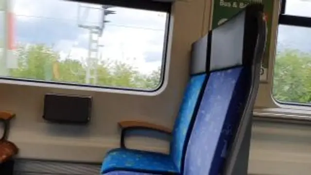 Megakrank!!!!! 2 Männer in 3 Minuten Public  den Tag versüßt