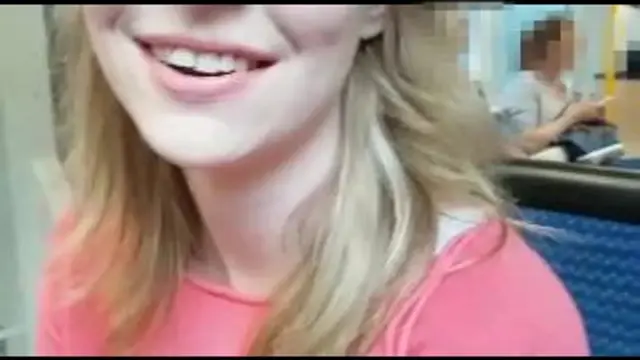 Megakrank!!!Public Handjob in der Straßenbahn+XXL Cumshot*