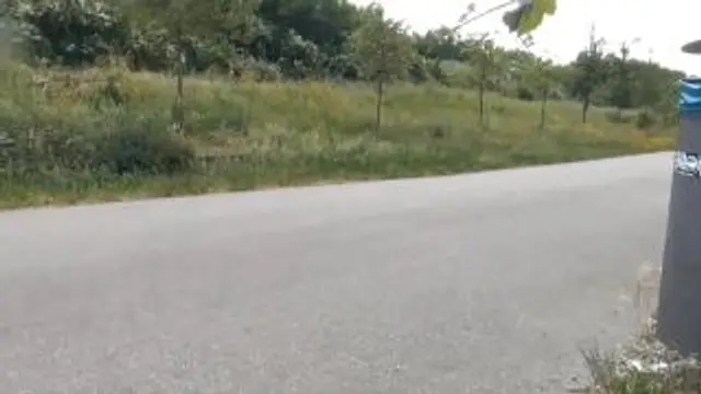 Spanner- Creampie *Passant fickt mich neben dem Radweg