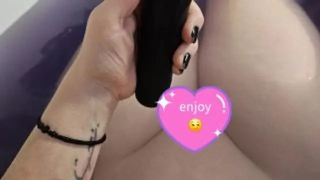 Ich verwöhn mich in der Badewanne - bis zum Höhepunkt