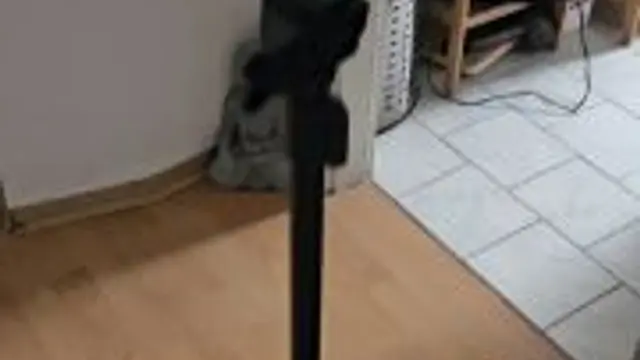 Treppenhaus-Abenteuer: Ein Ritt vor Nachbars Tür!