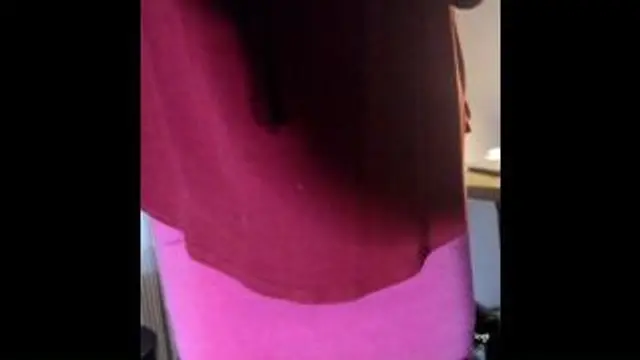 Enger Rock, Nahtstrümpfe, High Heels, und Toy