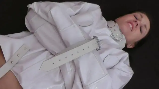 Rachefick in der Zwangsjacke