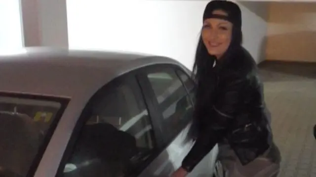 Erwischt - in der Tiefgarage gefickt !