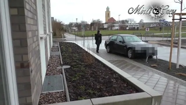 Schlampe auf Abruf - Fotze beim Reiten zerbombt !