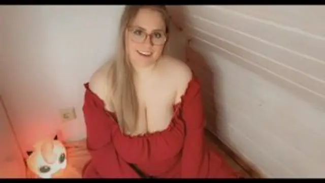 Gigantischen Brüste und heiße Muschi!