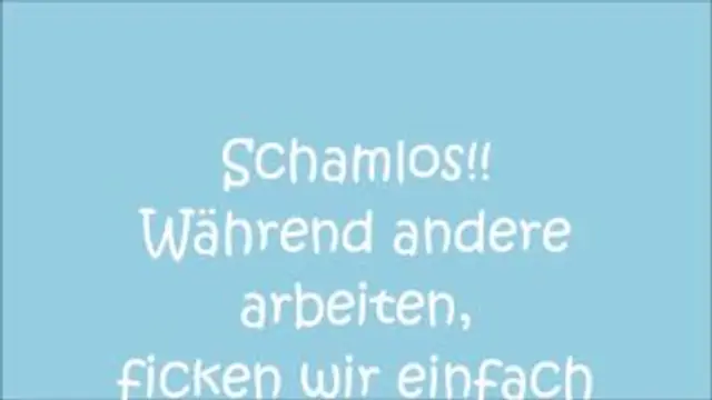 Public gefickt während andere arbeiten