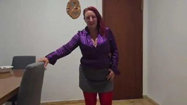 Versaute Schuhe auf dem Schwanz des Klempners