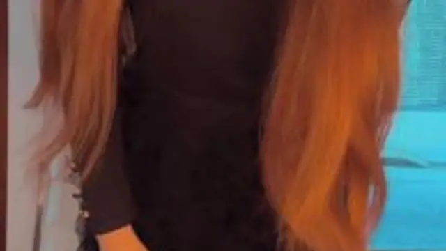 Ich besorg es mir in beiden Löchern... 🔥.