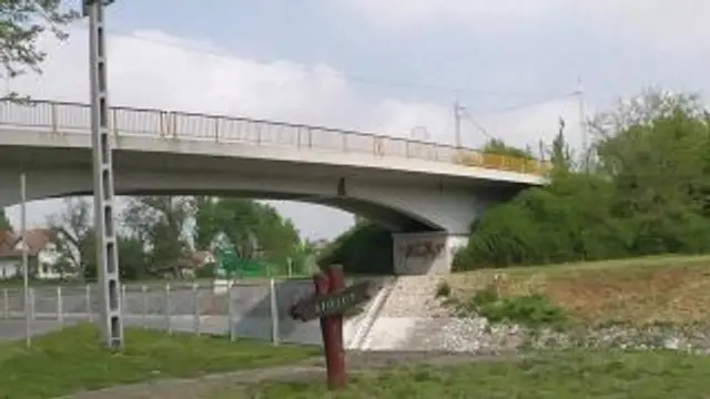 Blowjob an der Bushaltestelle