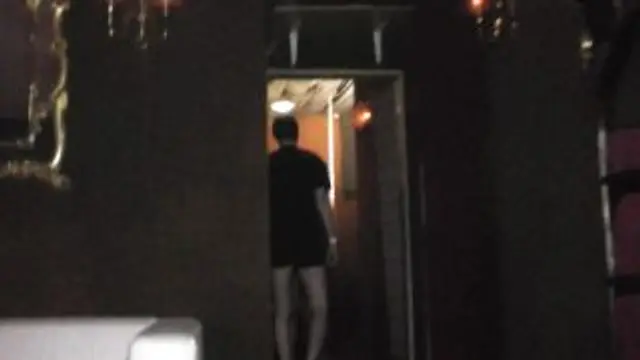 Mit 2 Jungs im Club 1/3