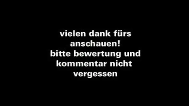 Auf dem nach Hause Weg einfach im Park gepisst