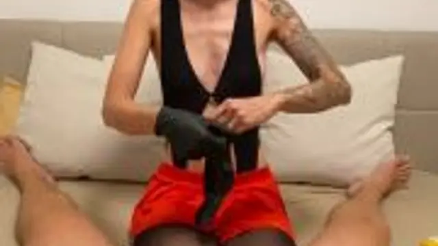 Schwanzmassage für meinen Stiefbruder