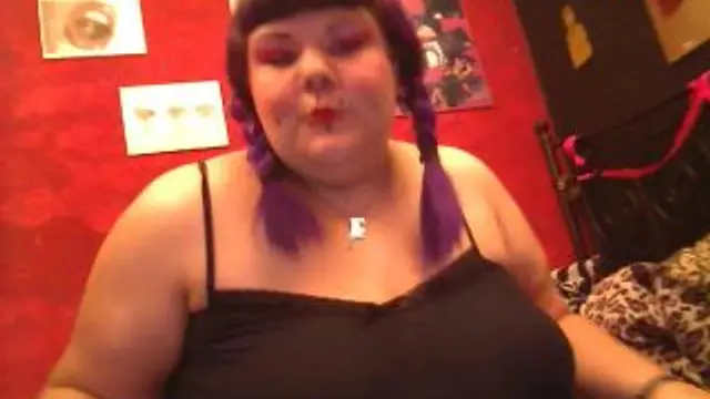 Du wichst auf meinen fetten Bauch!