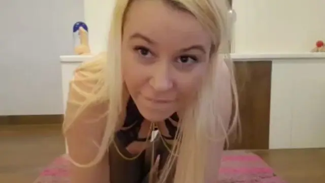 Vor dem Duschen gehen Schön noch mein Dildo Doggy Abgeritten