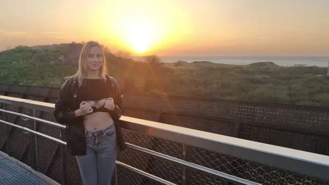 Frech und Spontan! Public gefingert!