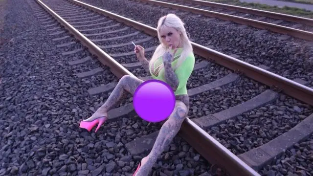 DU stehst auf gefährliches PISSEN mit KIPPE im MAUL?