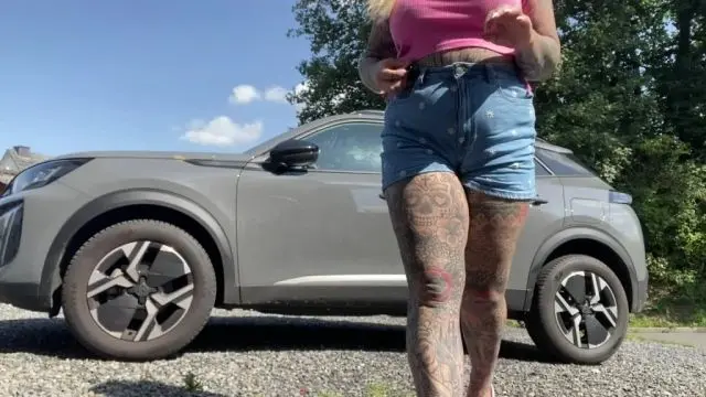 Fick mich…IN MY NEW CAR | MIT STINKE FOTZE AUS PARIS