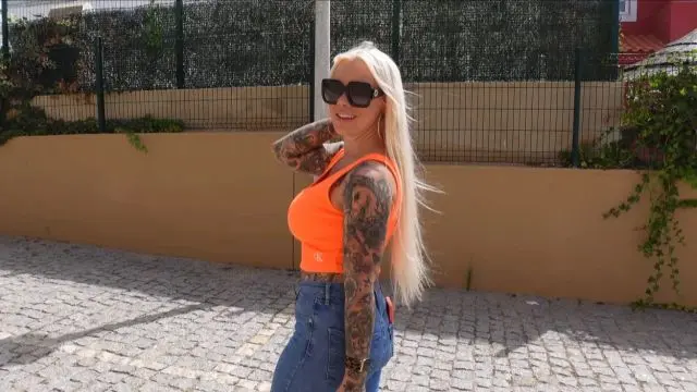 FREMDFICK MIT DEM P00LBOY das darf mein Freund nie erfahren