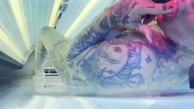 SONNENBANK STEFFI - unter der Bank geht es zur Sache!