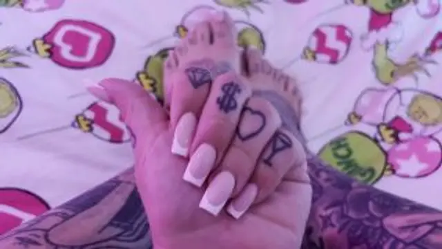 fresh nails wixx wixx - spritz auf die geilen Nägel