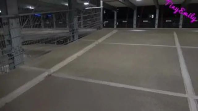 PUBLIC Piss Nach dem Dreh!! Ich Pisse das Sperma Raus!