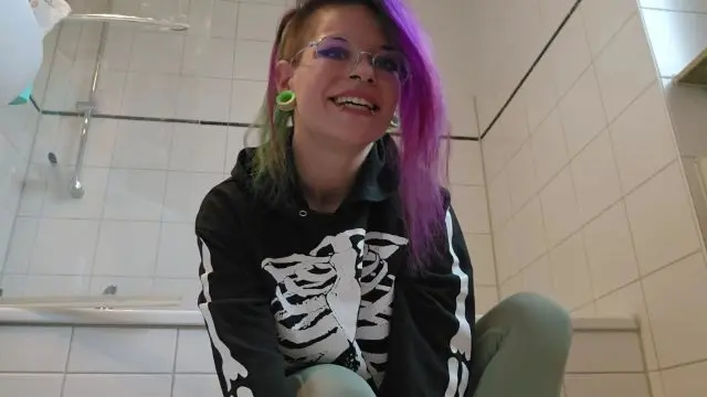 OMG! Mein ERSTES Mal in die Leggings gepisst !!