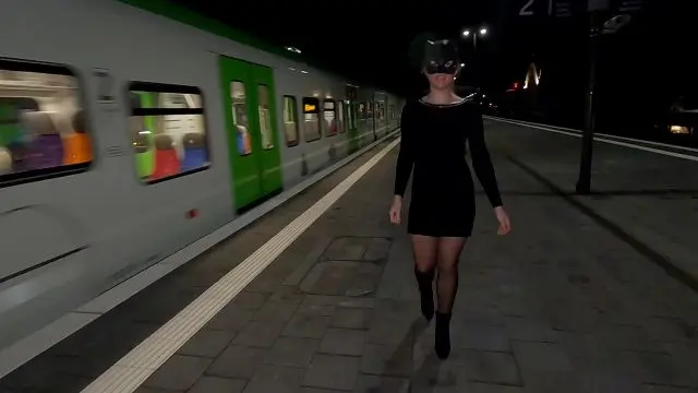 Public Piss Parade #4. Pisserei auf Gleis 2.