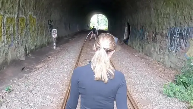 User Piss Treffen #1. Im Tunnel auf den Gleisen