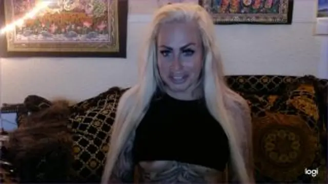 Heiße Netzstrumpfhose deiner Göttin